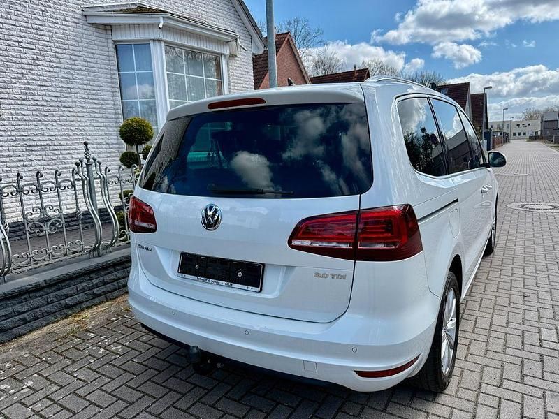 Gebraucht VW Sharan Highline 150 PS (110 kW) 2017 Weiß Van / Kleinbus
