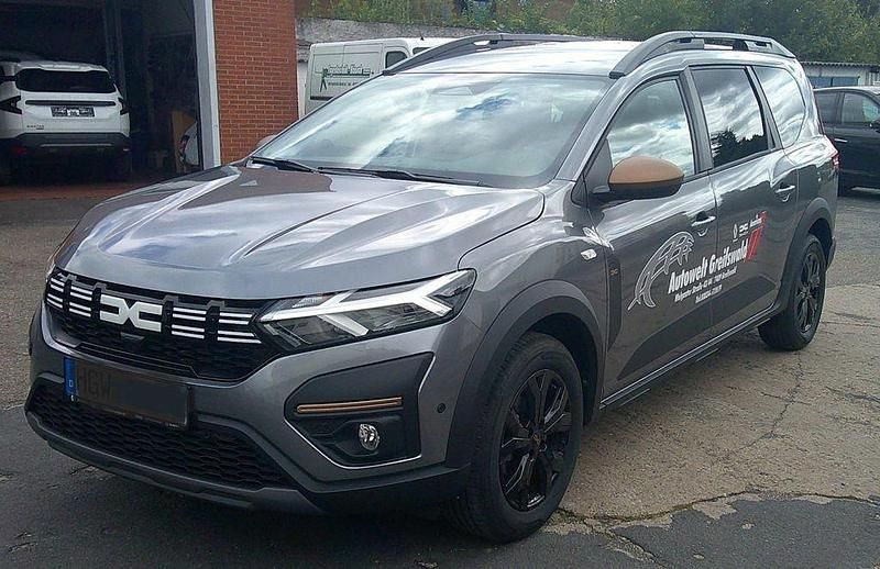 Gebraucht Dacia Jogger Extreme 101 PS (74 kW) 2024 Grau Van / Kleinbus