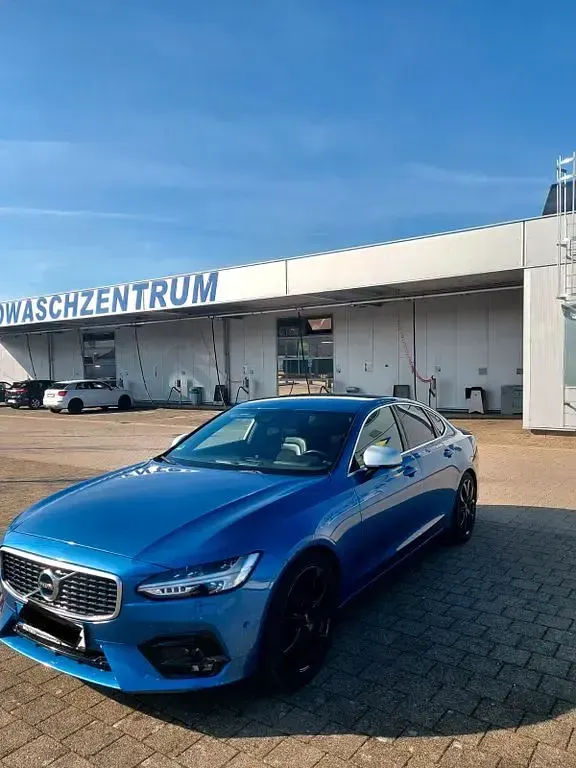 Gebraucht Volvo S90 R-Design 190 PS (139 kW) 2017 Blau Limousine