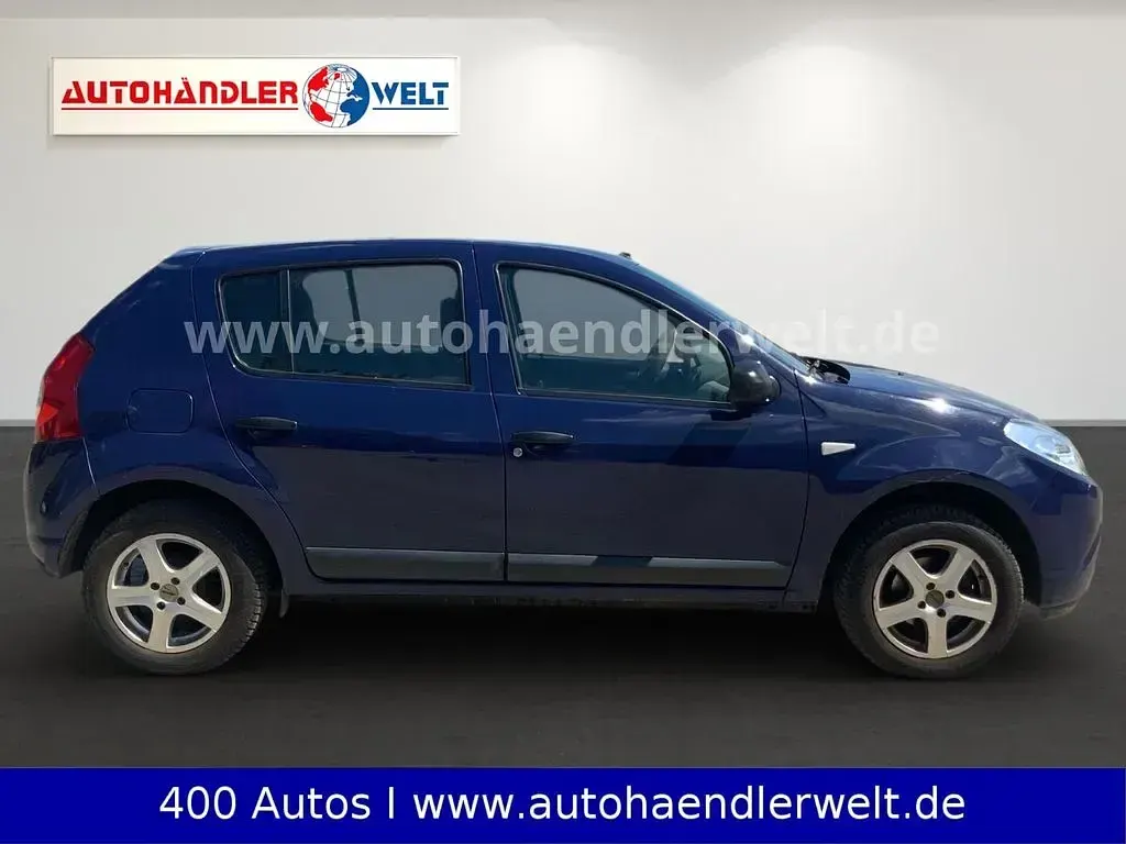 Gebraucht Dacia Sandero 75 PS (55 kW) 2009 Blau Limousine
