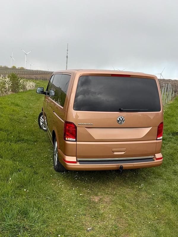 Usata VW Multivan 150 CV (110 kW) 2020 Marrone Monovolume