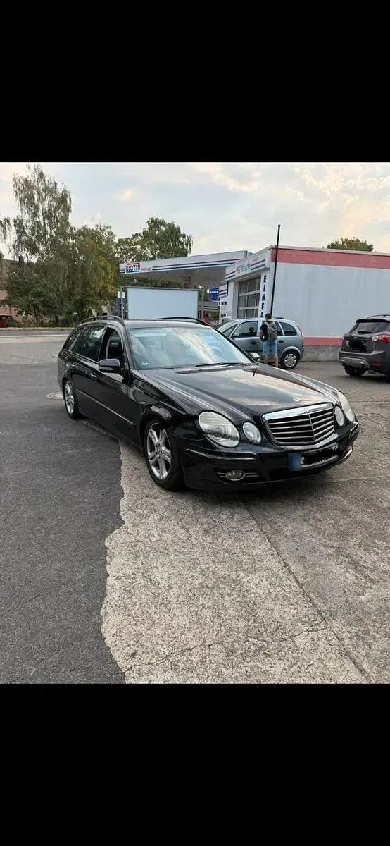 Gebraucht Mercedes E280 Avantgarde 231 PS (169 kW) 2008 Schwarz Limousine