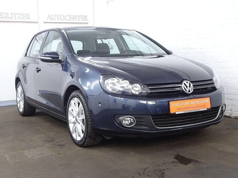Gebraucht VW Golf VI Highline 105 PS (77 kW) 2011 Blau Kleinwagen