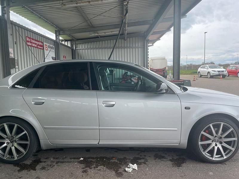 Gebraucht Audi A4 Ambiente 142 PS (104 kW) 2005 Silber Limousine