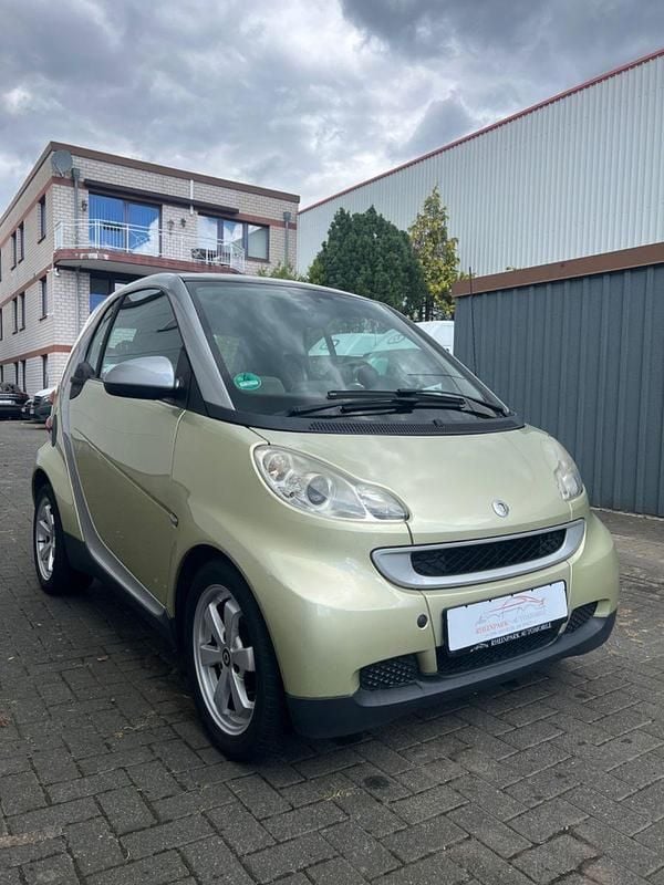 Grün Gebraucht 2010 Smart ForTwo Coupé Coupé | 4.300 € (Guter Preis) - Bild 1/4
