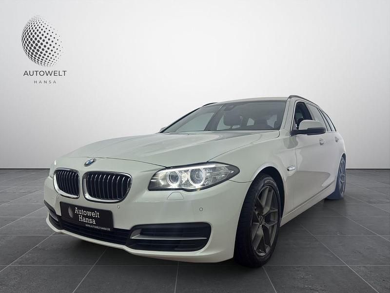 Weiß Gebraucht 2016 BMW 520 Limousine | 15.400 € (Fairer Preis) - Bild 1/4