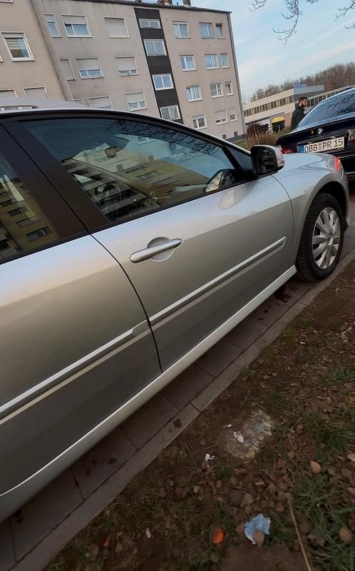 Gebraucht Renault Laguna III 163 PS (119 kW) 2010 Grau Kombi