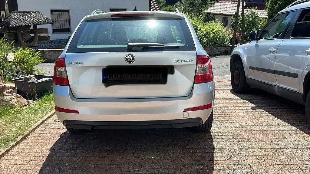 Gebraucht Skoda Octavia Ambition 150 PS (110 kW) 2016 Silber Kombi