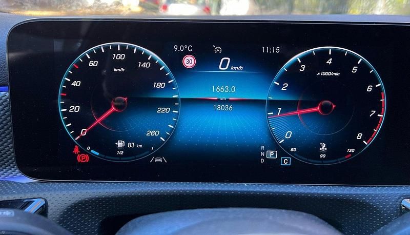 Gebraucht Mercedes A180 Edition 136 PS (100 kW) 2021 Schwarz Limousine