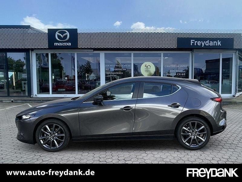 Gebraucht Mazda 3 Center-Line 140 PS (102 kW) 2025 Machine gray