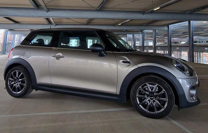 Gebraucht Mini ONE 102 PS (75 kW) 2019 Grau Kleinwagen