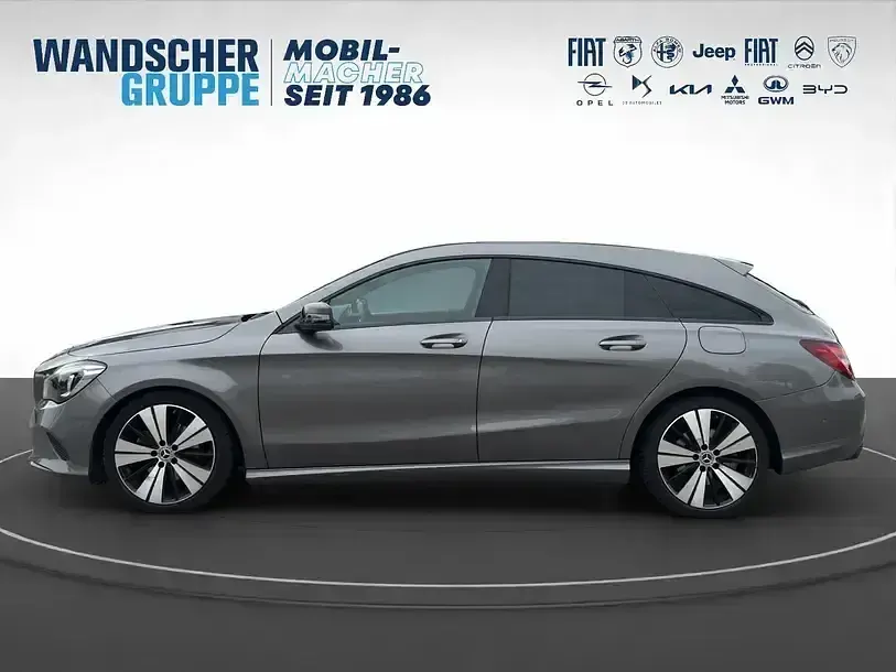 Gebraucht Mercedes CLA180 Shooting Brake 122 PS (89 kW) 2018 Grauschwarz Kombi