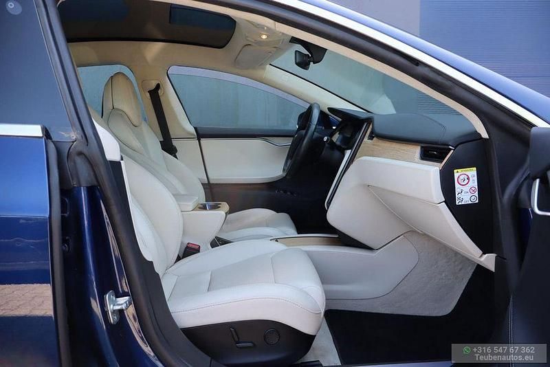 Second-hand Tesla Model S 244 kW (333 CP) 2018 Albastru Hatchback