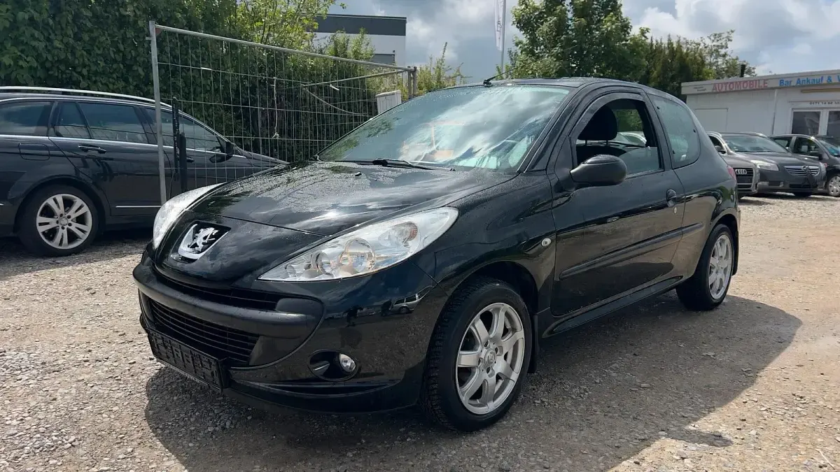 Gebraucht Peugeot 206 60 PS (44 kW) 2010 Kleinwagen