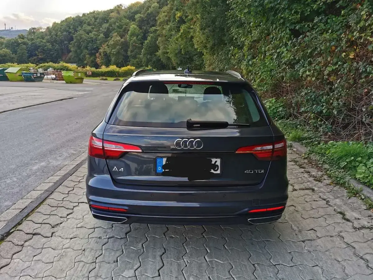 Gebraucht Audi A4 Ambiente 190 PS (139 kW) 2020 Grau Kombi