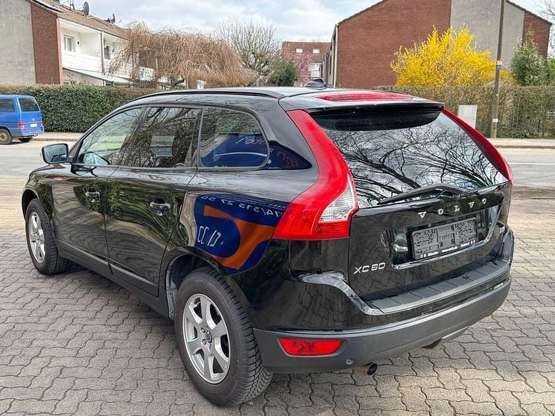 Gebraucht Volvo XC60 Kinetic 163 PS (119 kW) 2012 Schwarz SUV