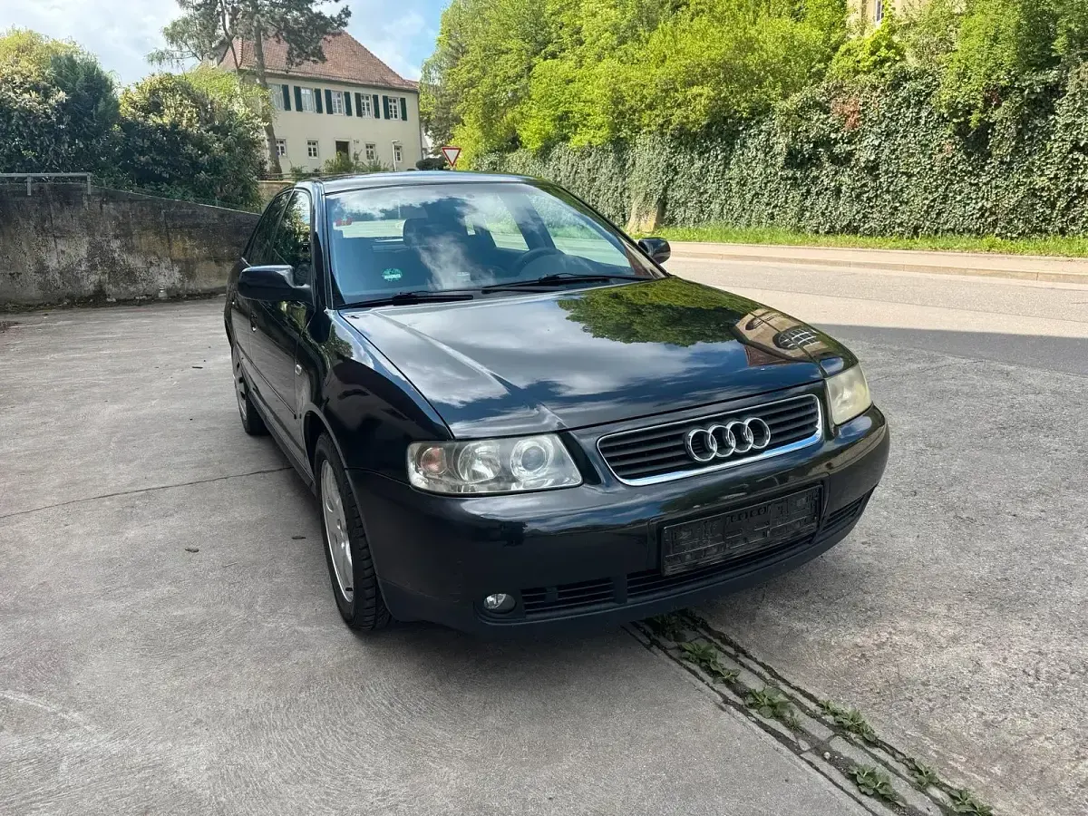 Gebraucht Audi A3 102 PS (75 kW) 2003 Schwarz Kleinwagen