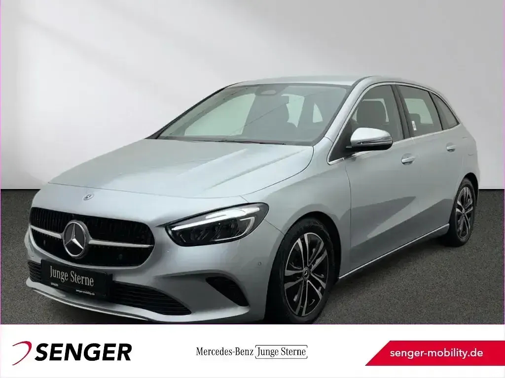 Gebraucht Mercedes B200 Advanced 163 PS (119 kW) 2025 Van / Kleinbus