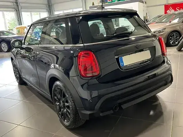 Gebraucht Mini ONE 102 PS (75 kW) 2022 Blau Kleinwagen