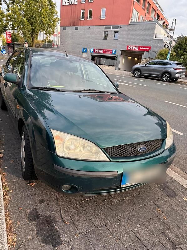 Grün Gebraucht 2001 Ford Mondeo Limousine | 1.200 € - Bild 1/4
