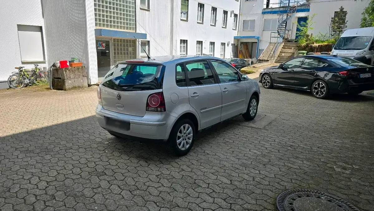 Second-hand VW Polo 64 CP (47 kW) 2008 Argintiu Hatchback