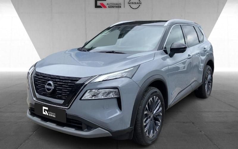 Grau Neu 2025 Nissan X-Trail N-Connecta SUV | 38.675 € - Bild 1/4
