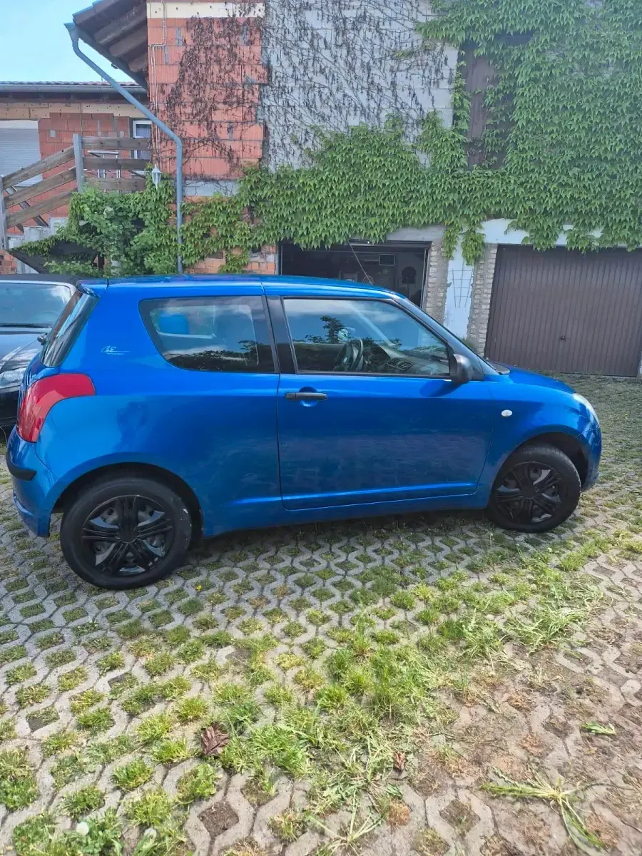 Gebraucht Suzuki Swift 92 PS (67 kW) 2007 Blau Kleinwagen