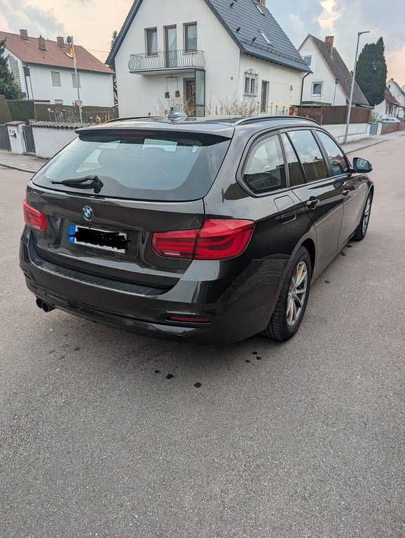 Gebraucht BMW 320 190 PS (139 kW) 2016 Braun Kombi