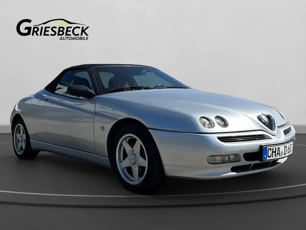 Second-hand Alfa Romeo Spider 155 CP (114 kW) 2000 Argintiu Cabrio