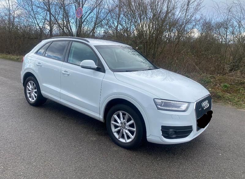 Weiß Gebraucht 2014 Audi Q3 SUV | 9.900 € (Guter Preis) - Bild 1/4