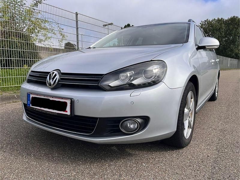 Silber Gebraucht 2012 VW Golf VI Highline Kombi | 3.999 € (Guter Preis) - Bild 1/4