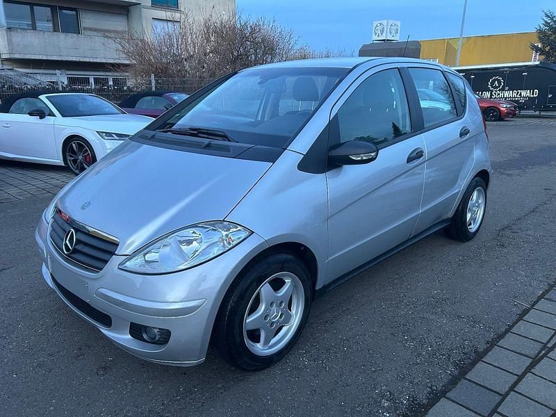 Silber Gebraucht 2006 Mercedes A180 Kleinwagen | 3.950 € (Fairer Preis) - Bild 1/4
