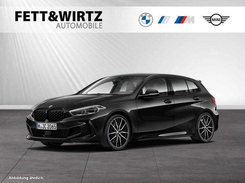 Saphirschwarz metallic Gebraucht 2020 BMW M135 Performance Kleinwagen | 29.390 € (Guter Preis) - Bild 1/3