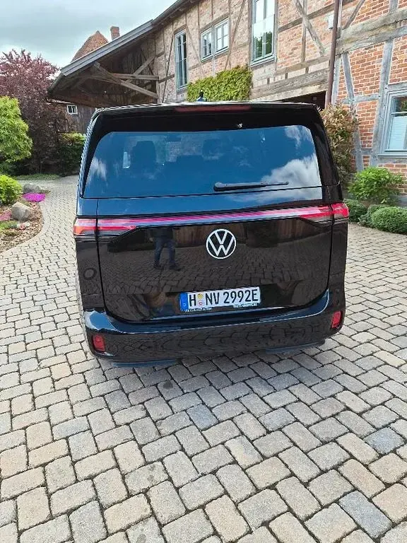 Używany VW ID. Buzz GTX 250 kW (340 KM) 2025 Czarny Minivan