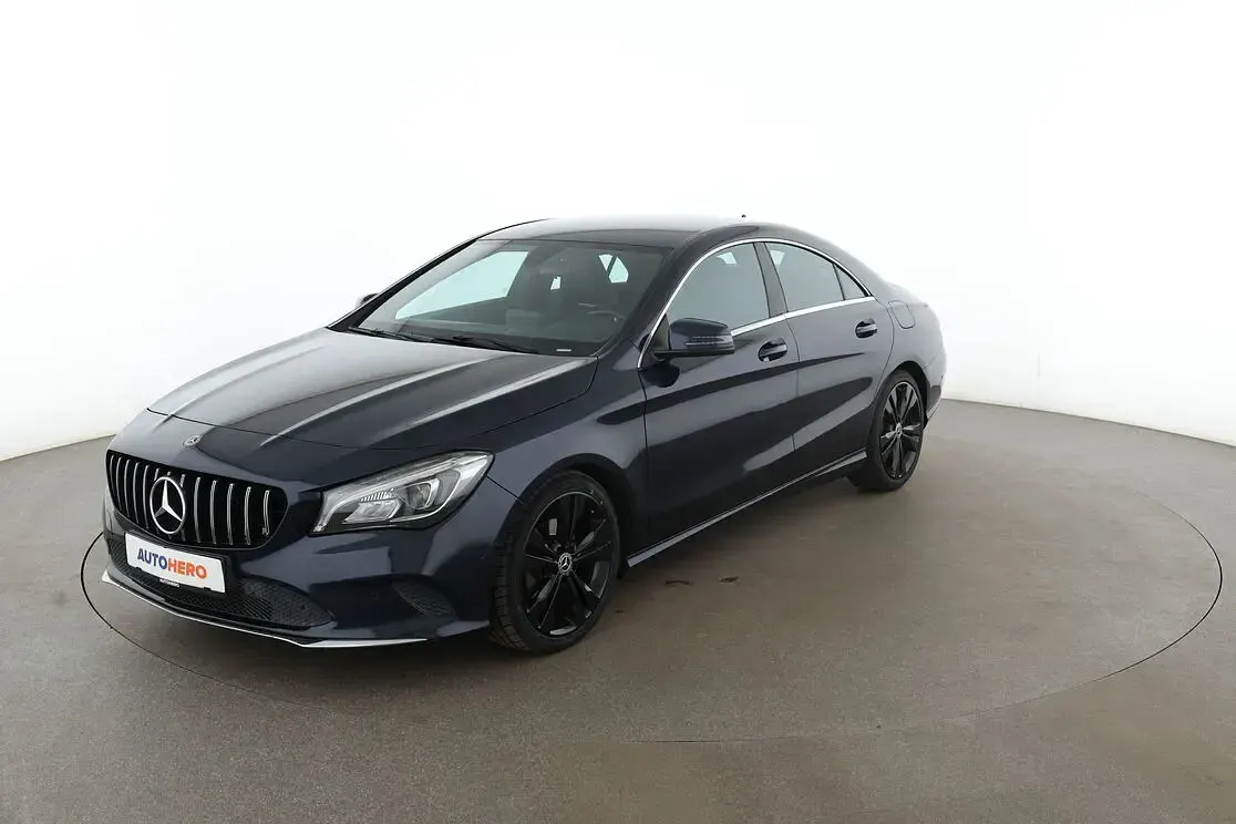 Gebraucht Mercedes CLA200 Urban 136 PS (100 kW) 2017 Coupé