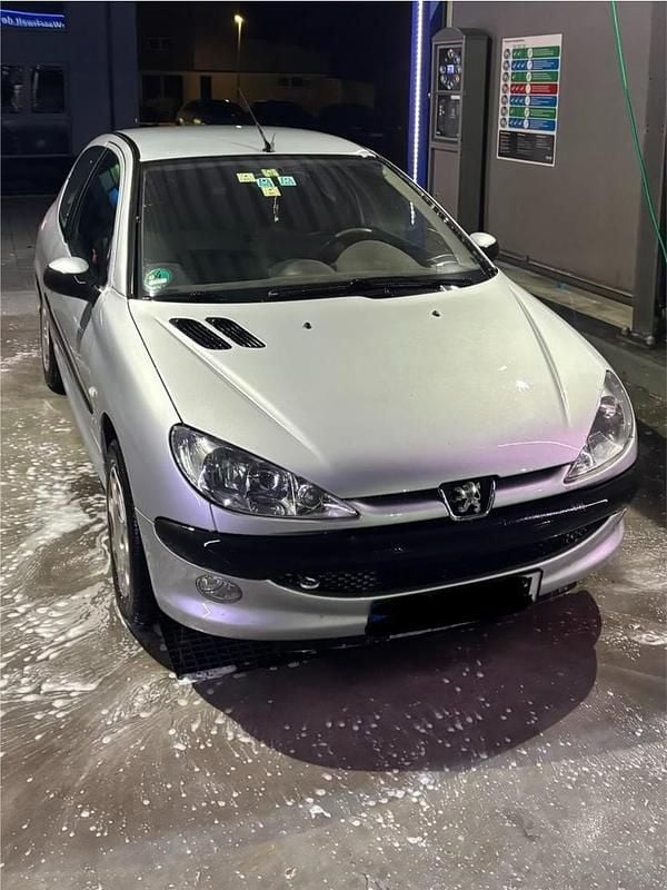 Gebraucht Peugeot 206 88 PS (64 kW) 2003 Silber Coupé