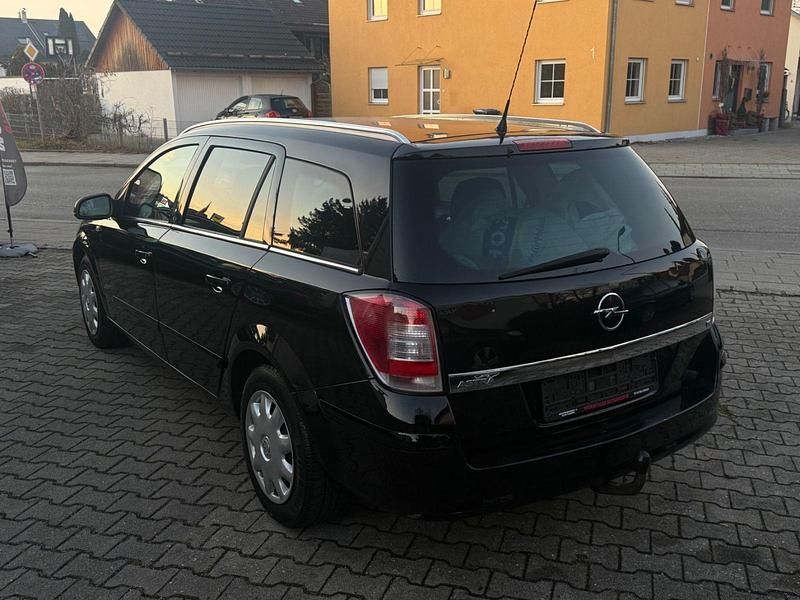 Gebraucht Opel Astra 116 PS (85 kW) 2008 Schwarz Kombi