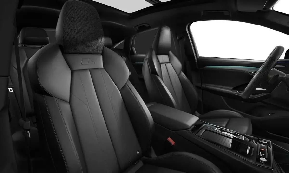 Gebraucht Audi Q6 e-tron Ambiente 185 kW (252 PS) 2025 Ascariblau metallic SUV