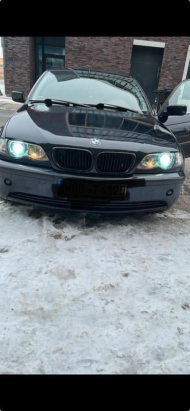 Gebraucht BMW 325 192 PS (141 kW) 2002 Blau Limousine