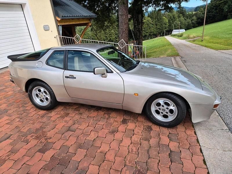 Gebraucht Porsche 944 163 PS (119 kW) 1984 Silber Coupé