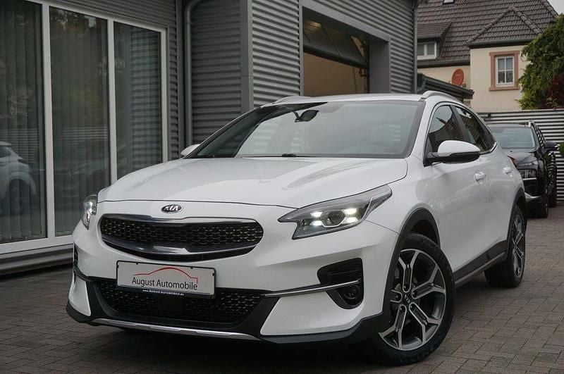Weiß Gebraucht 2021 Kia XCeed Spirit SUV | 20.470 € (Guter Preis) - Bild 1/4