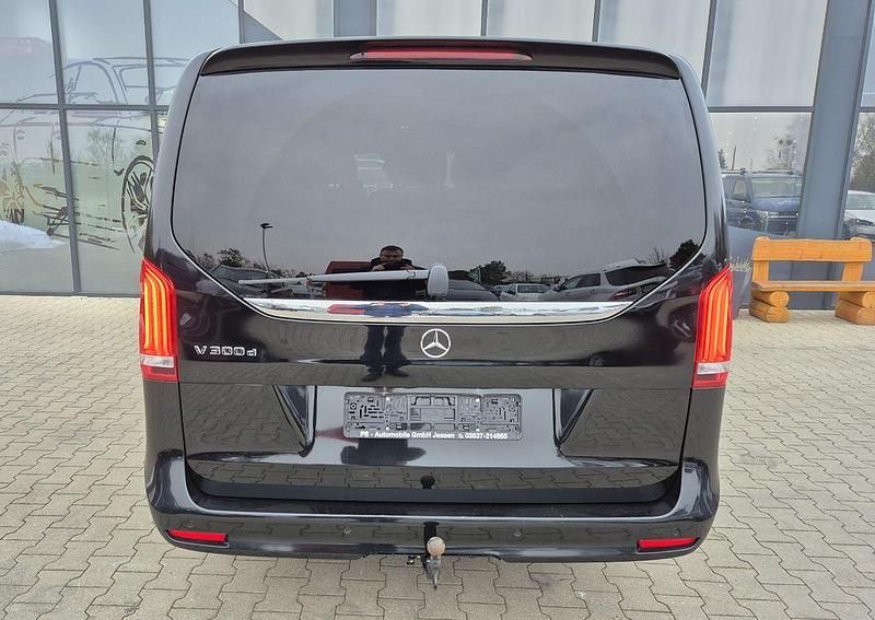 Gebraucht Mercedes V300 Edition 237 PS (174 kW) 2022 Schwarz Van / Kleinbus