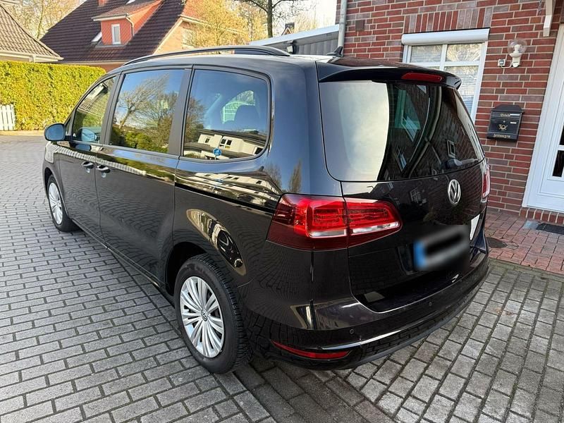 Gebraucht VW Sharan 150 PS (110 kW) 2015 Schwarz Van / Kleinbus