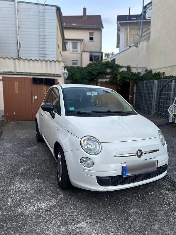 Weiß Gebraucht 2011 Fiat 500 Kleinwagen | 4.300 € (Guter Preis) - Bild 1/4