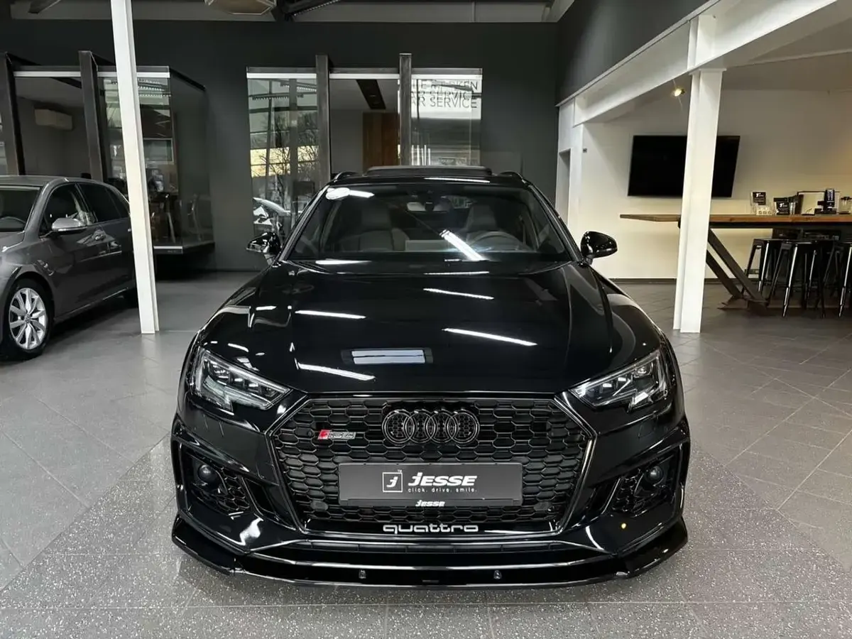 Gebraucht Audi RS4 Sport 450 PS (330 kW) 2019 Mythosschwarz metallic Kombi