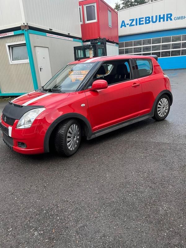 Rot Gebraucht 2007 Suzuki Swift Kleinwagen | 2.250 € (Fairer Preis) - Bild 1/4