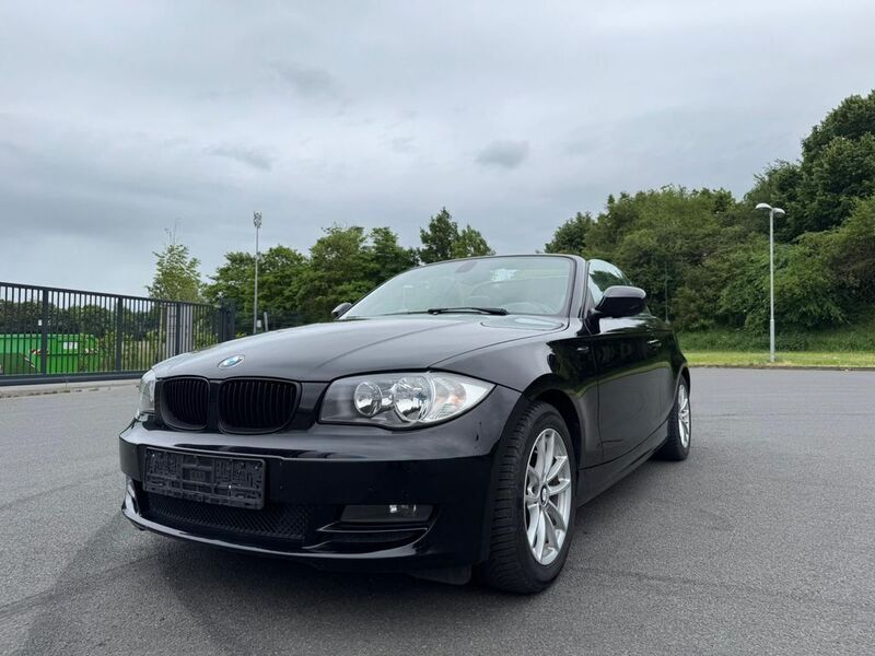 Schwarz Gebraucht 2010 BMW 118 Cabriolet Sport Line Cabrio | 5.799 € (Fairer Preis) - Bild 1/4