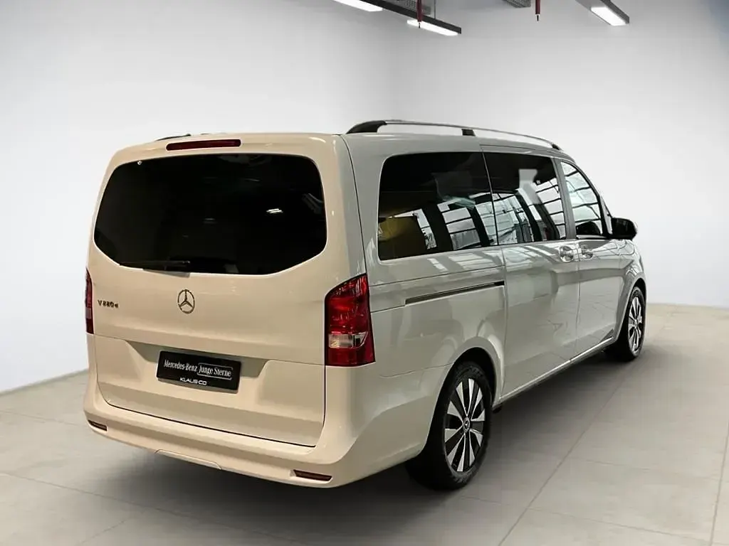 Gebraucht Mercedes 220 163 PS (119 kW) 2021 Arktikweiß Kombi