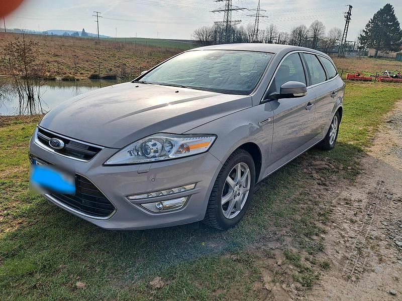 Gebraucht Ford Mondeo Titanium 140 PS (102 kW) 2013 Silber Kombi