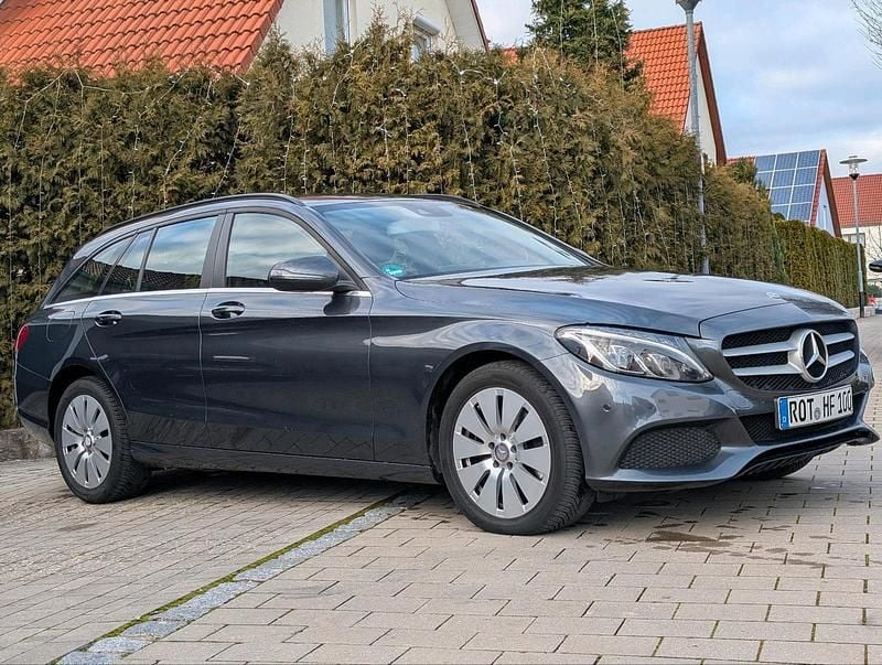 Grau Gebraucht 2016 Mercedes C220 Kombi | 12.500 € (Guter Preis) - Bild 1/4